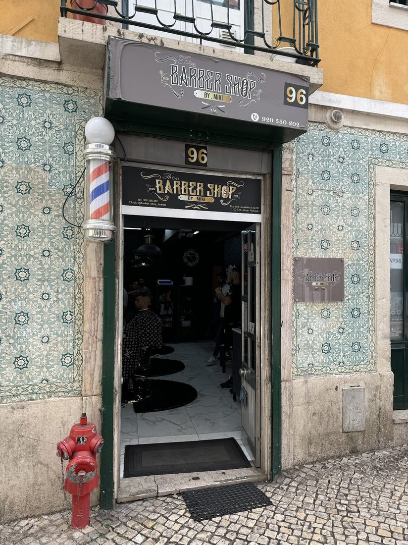 Fachada da Barber Shop By Miki
